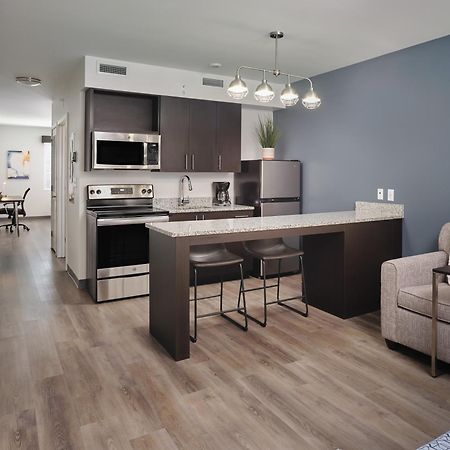 Stayapt Suites Charlotte North Huntersville Exterior foto