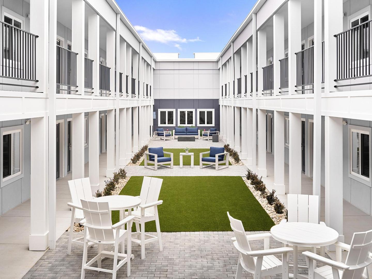 Stayapt Suites Charlotte North Huntersville Exterior foto