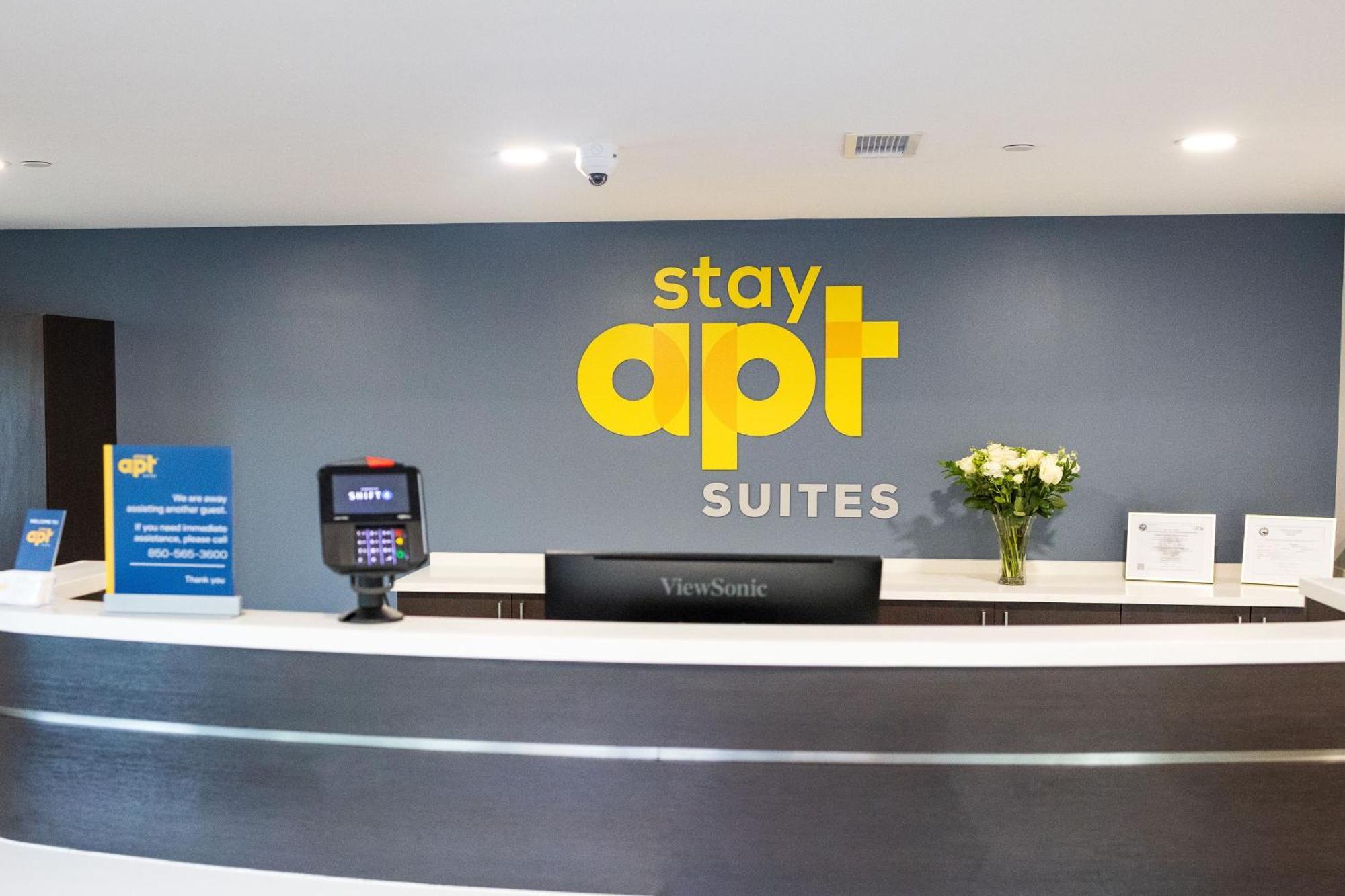 Stayapt Suites Charlotte North Huntersville Exterior foto